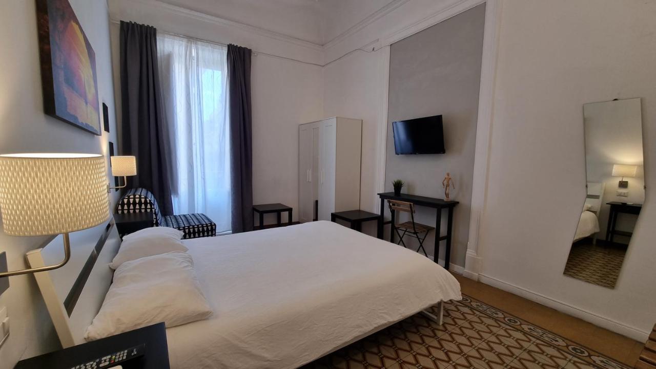 Politeamari Hotel ปาแลร์โม ภายนอก รูปภาพ