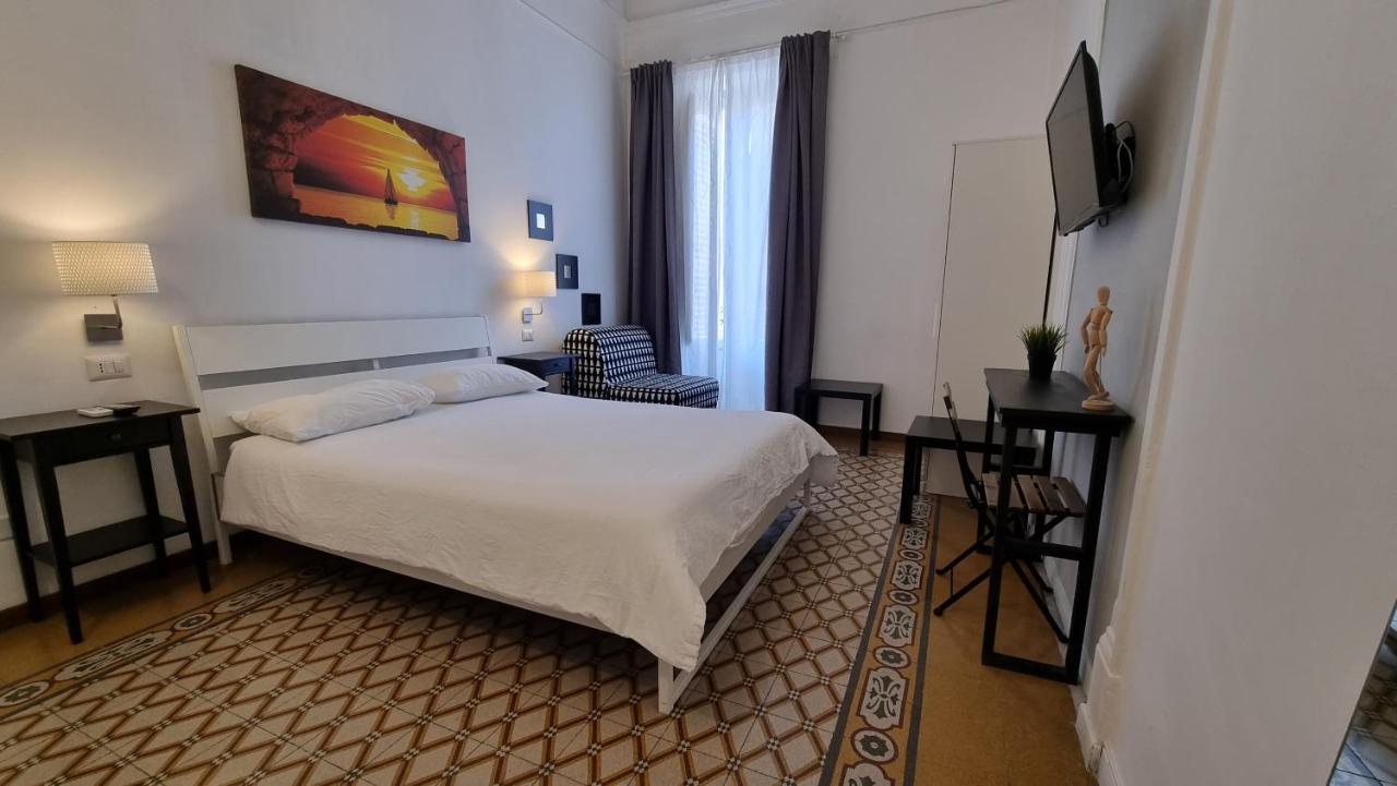 Politeamari Hotel ปาแลร์โม ภายนอก รูปภาพ