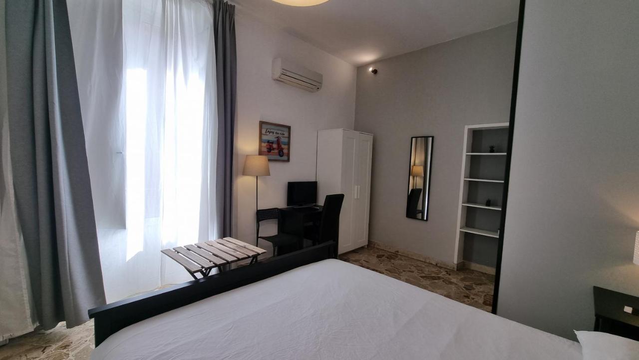 Politeamari Hotel ปาแลร์โม ภายนอก รูปภาพ