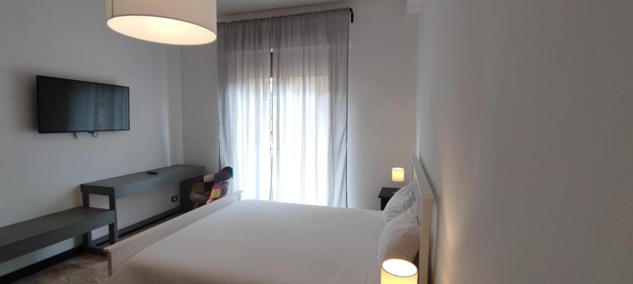 Politeamari Hotel ปาแลร์โม ภายนอก รูปภาพ
